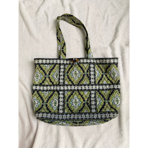 Vera Bradley Handbags - Vera Bradley Large Quilted Tote
